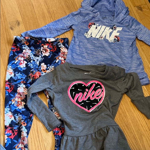 Lot Set of 3 Size 24M NIKE Nike Apparel with Logo 2 Top 1 Pants DRI-FIT GUC ❤️ - Picture 8 of 8